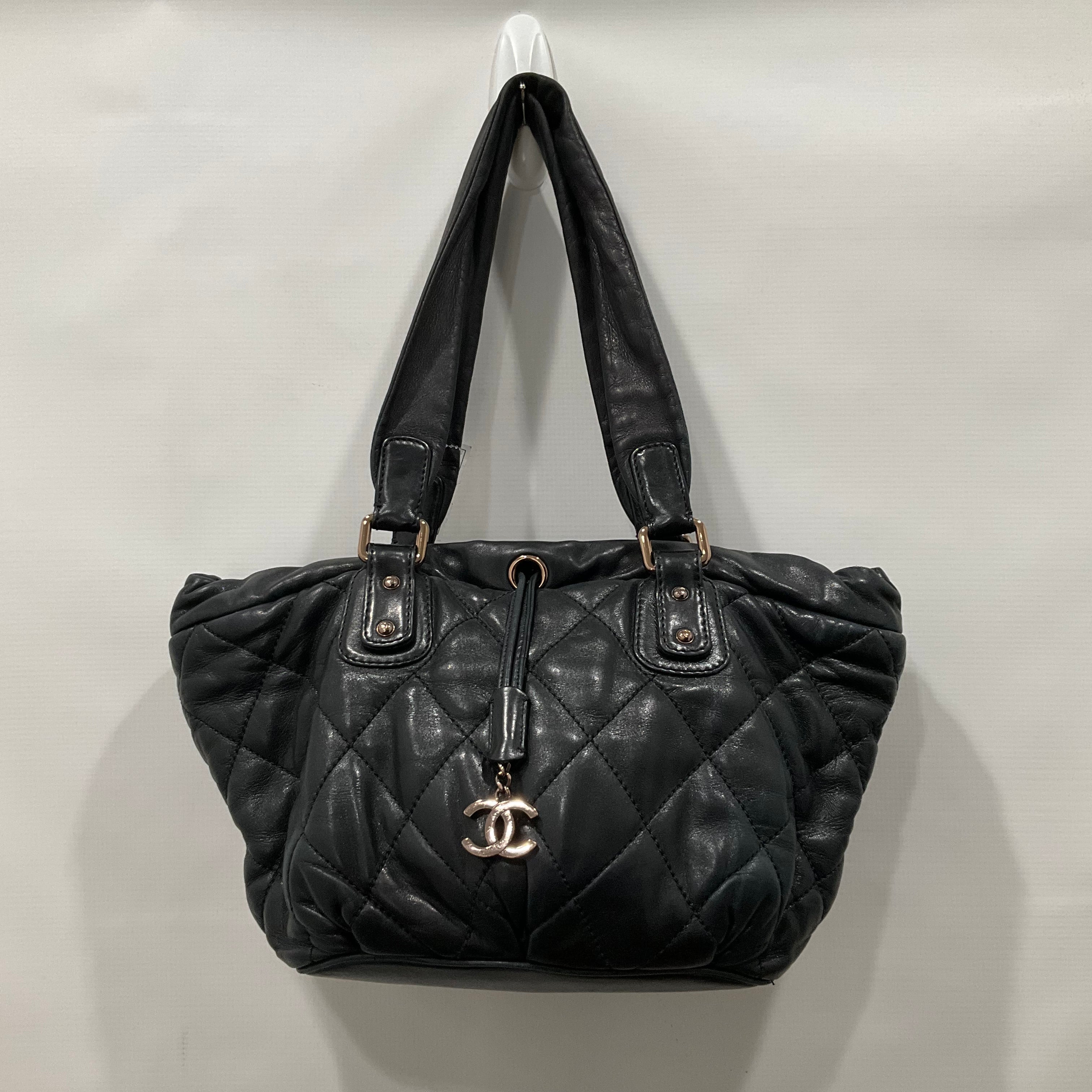 Handbag Luxury Designer By Chanel  Size: Medium