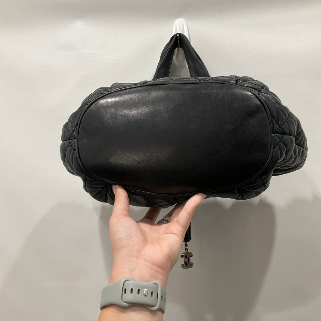 Handbag Luxury Designer By Chanel  Size: Medium