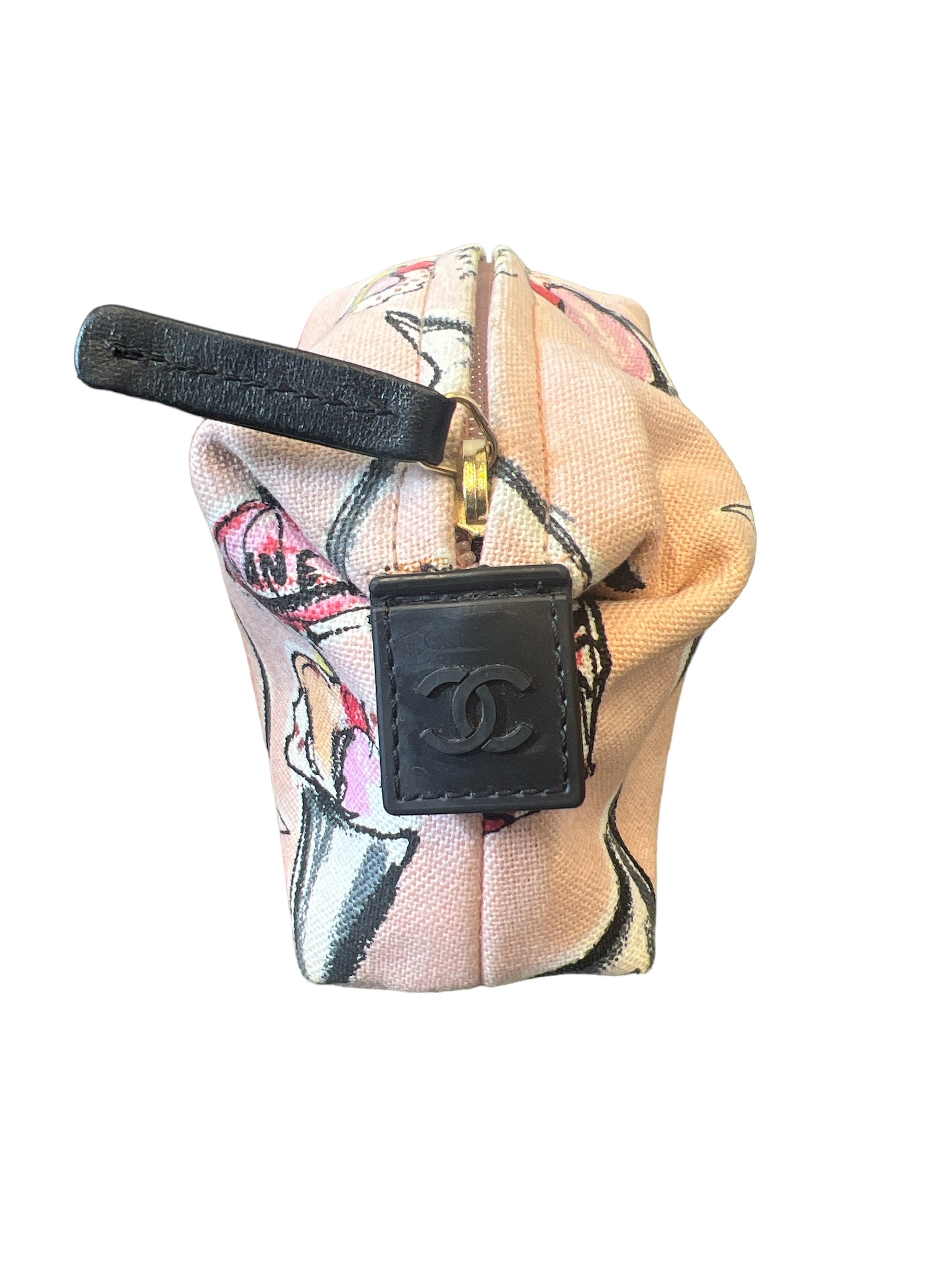 Makeup Bag Luxury Designer By Chanel  Size: Small