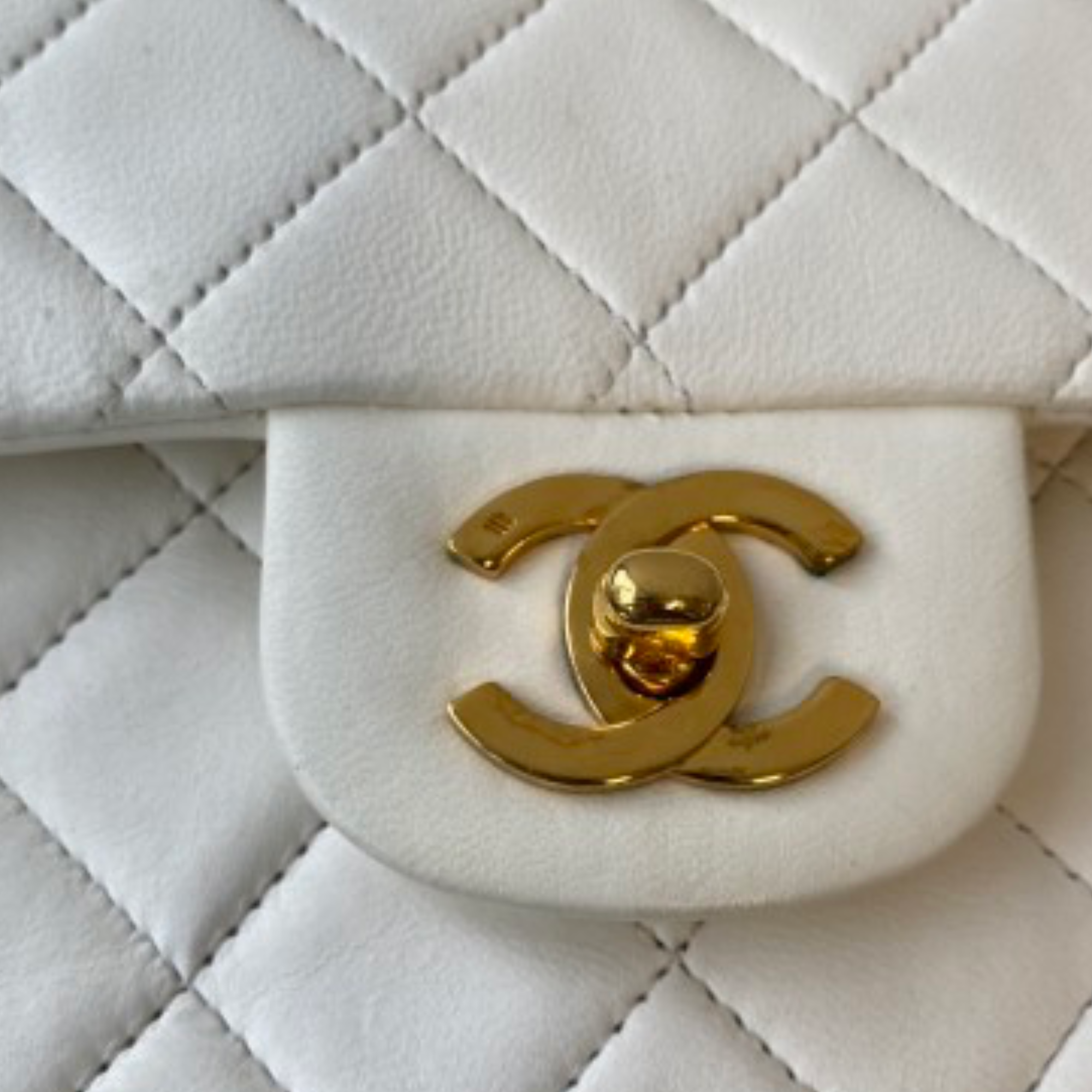 Chanel White Leather Double flap shoulder bag