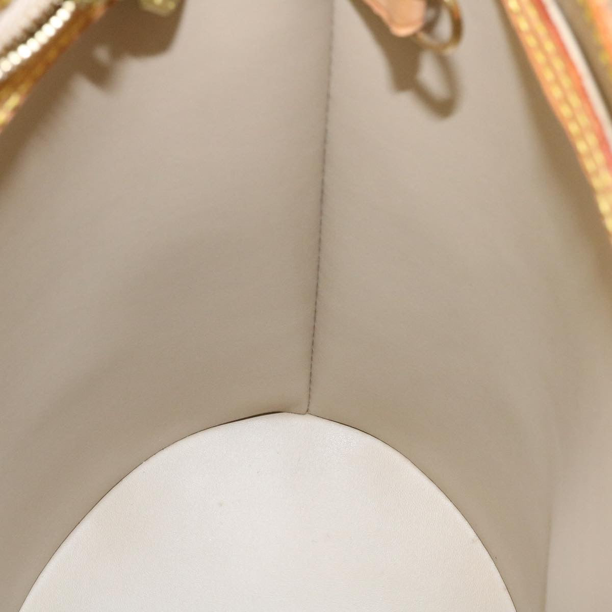 Louis Vuitton Beige Canvas Sac sceau shoulder bag