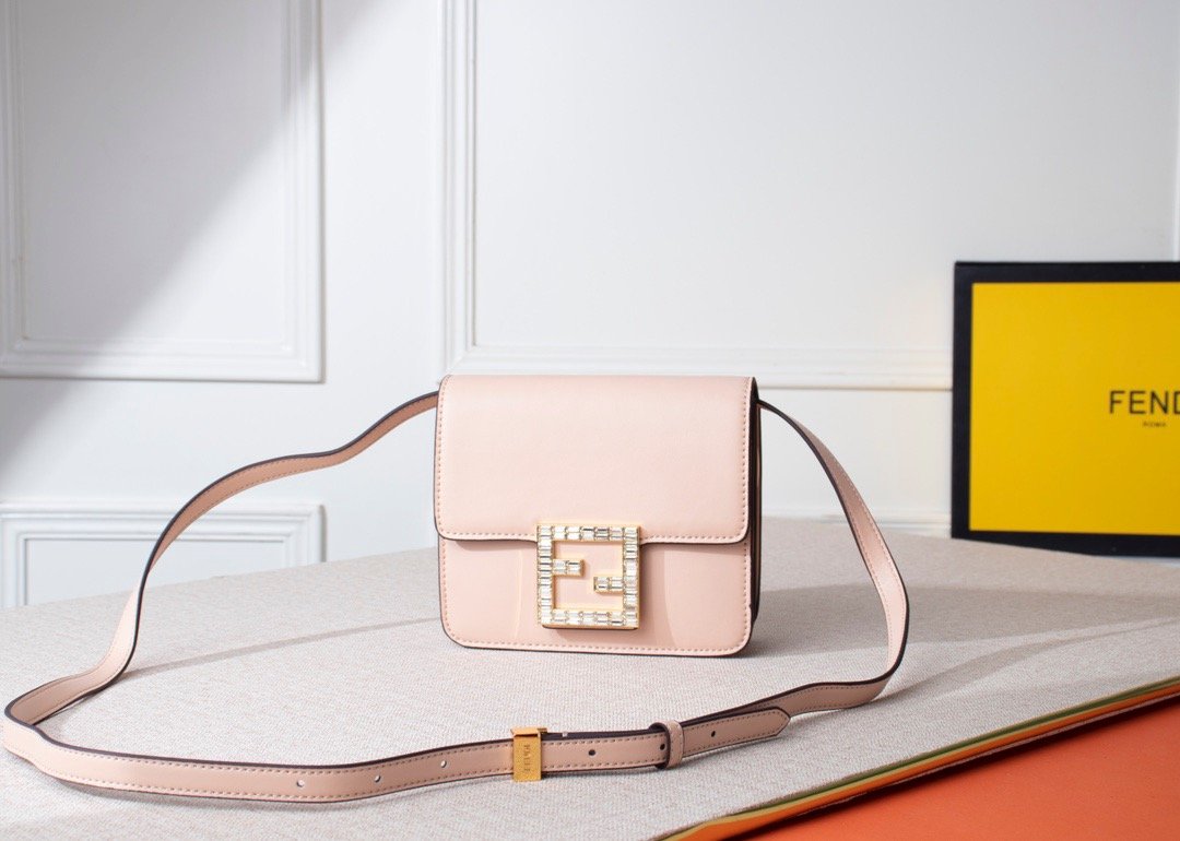 Designer Handbags Fendi 077