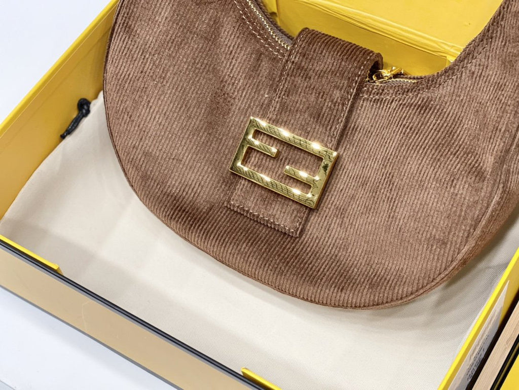 Luxury  Bags Fendi 200