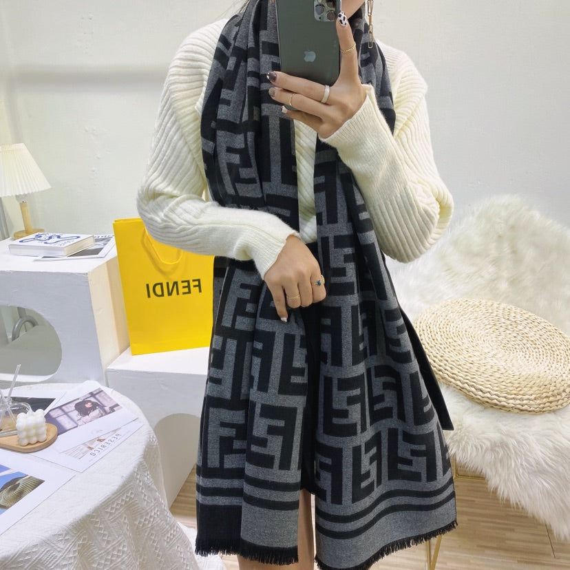 Luxury Fendi  Scarf 012