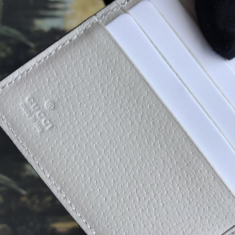 Gucci   Luxury Bags  864