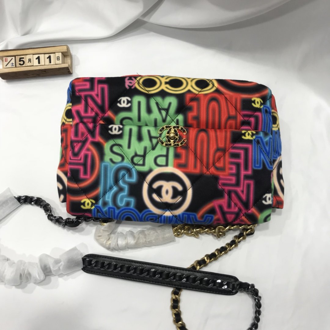 Designer Handbags Chanel 195