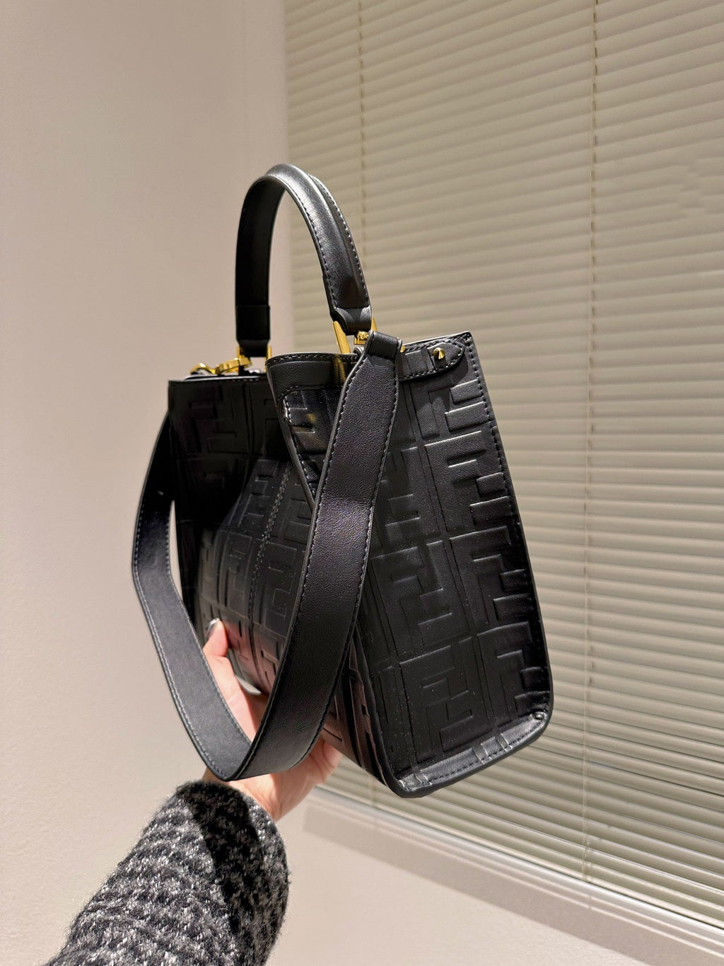 Luxury Bags Fendi 284