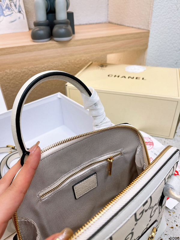 Luxury - Gucci Bags - 260