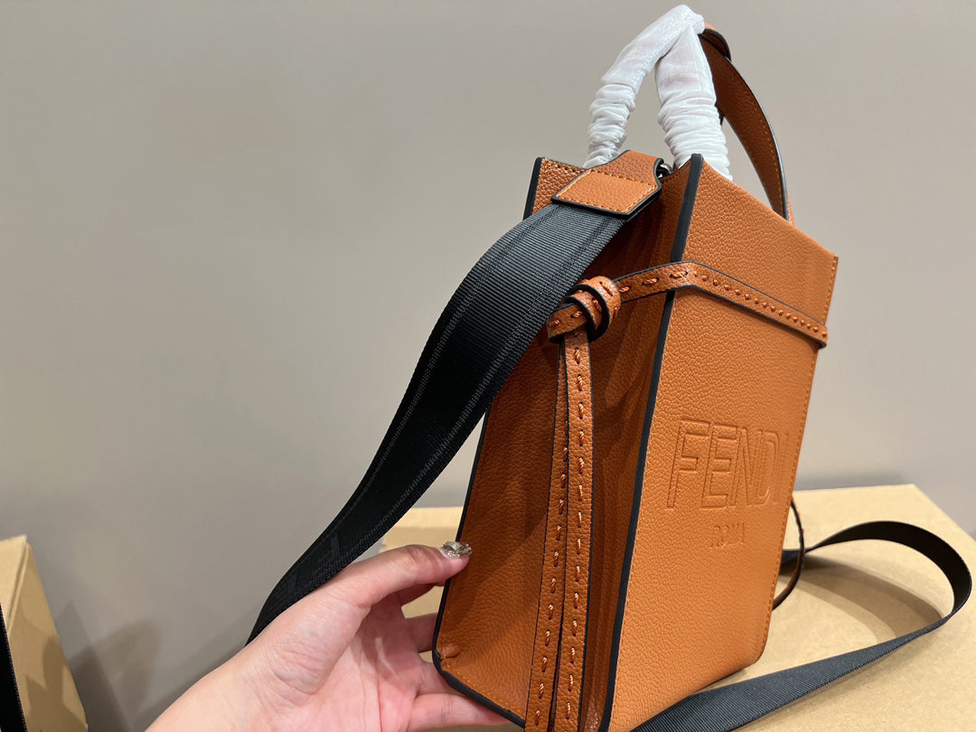Luxury Bags Fendi 296