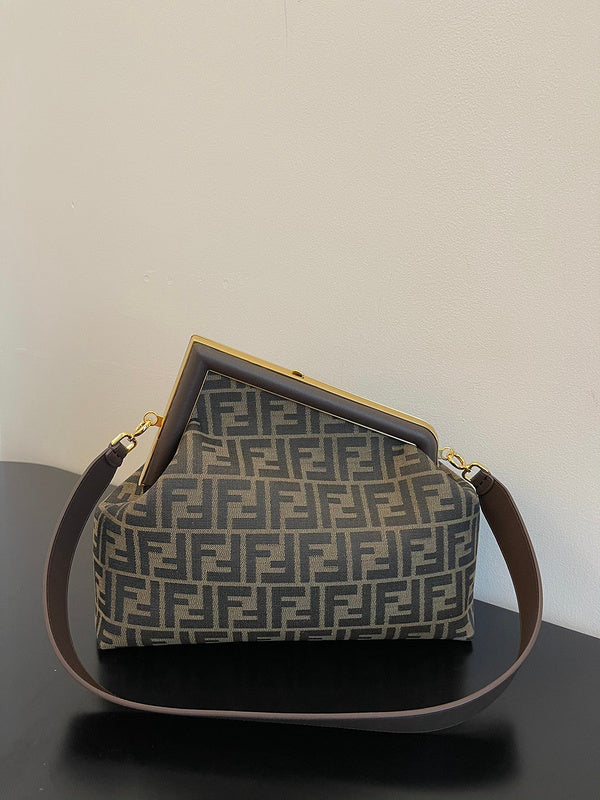 FDI - Bags District - 024
