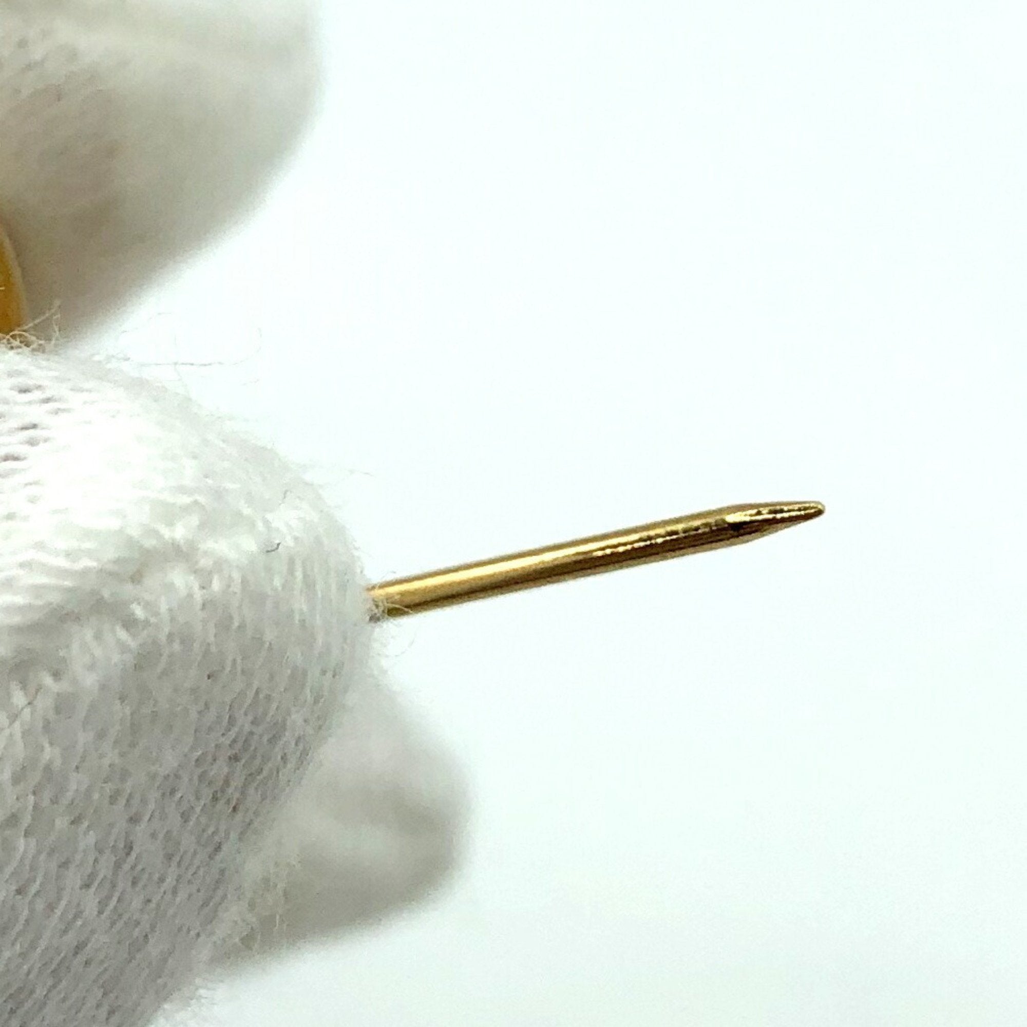 CHRISTIAN DIOR fake pearl brooch gold ladies