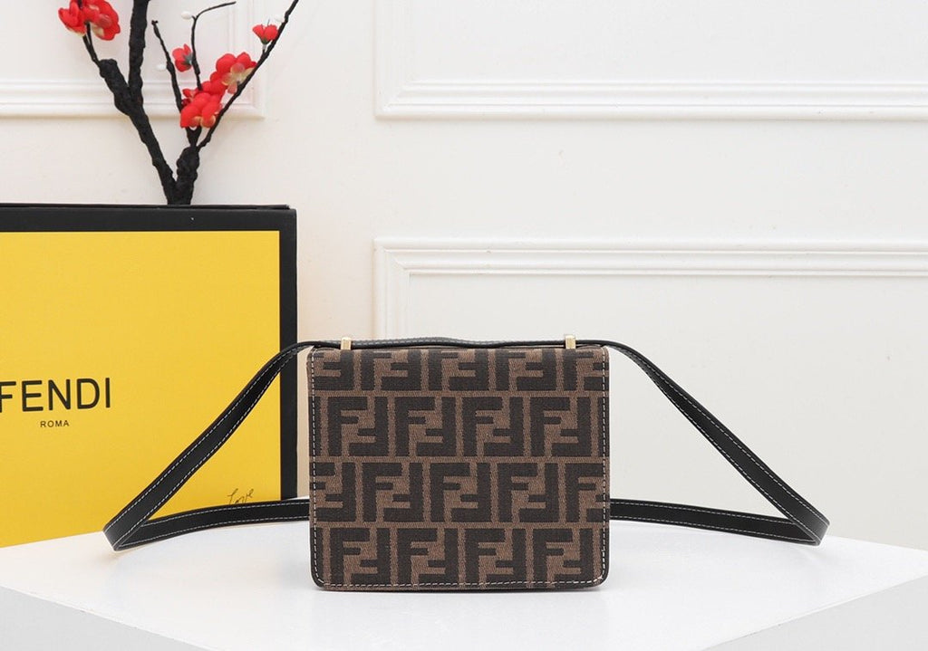 Designer Handbags Fendi 098
