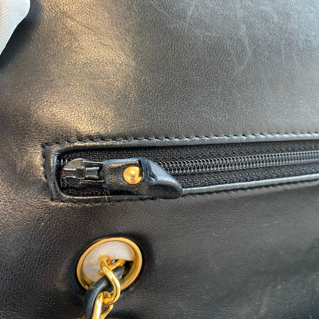 Chanel Black Leather Double flap shoulder bag