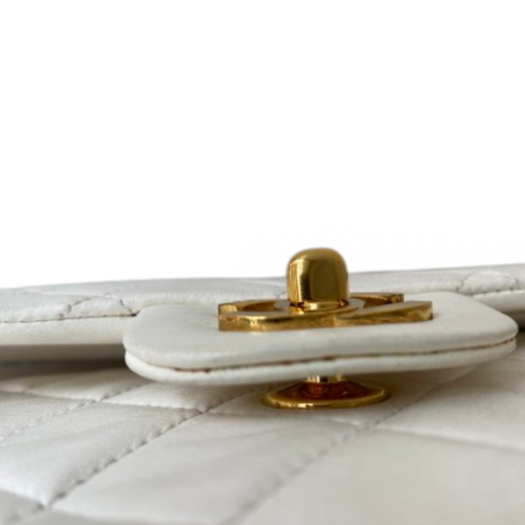 Chanel White Leather Double flap shoulder bag
