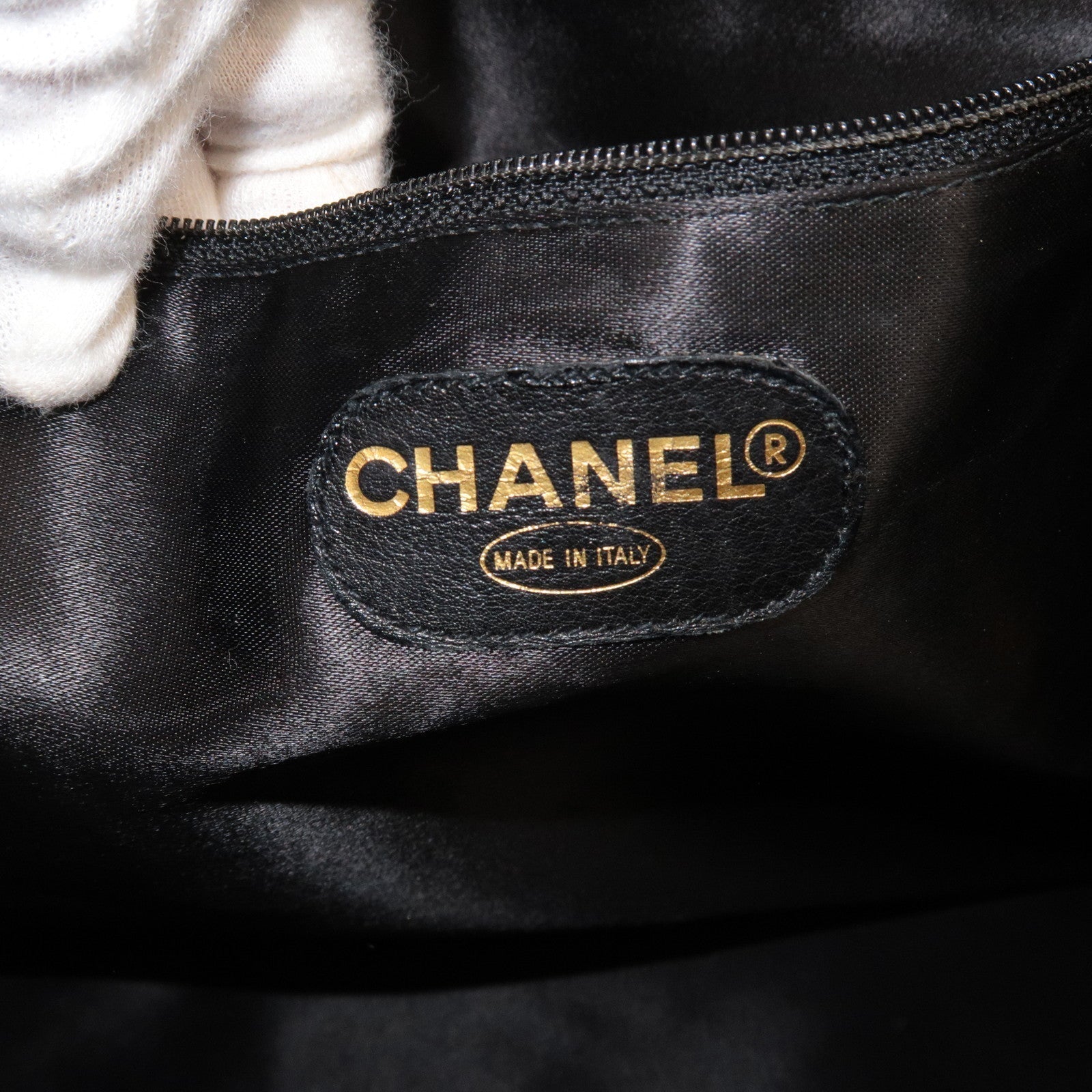 CHANEL Caviar Skin Chain Tote Bag Black Gold Hardware A03578