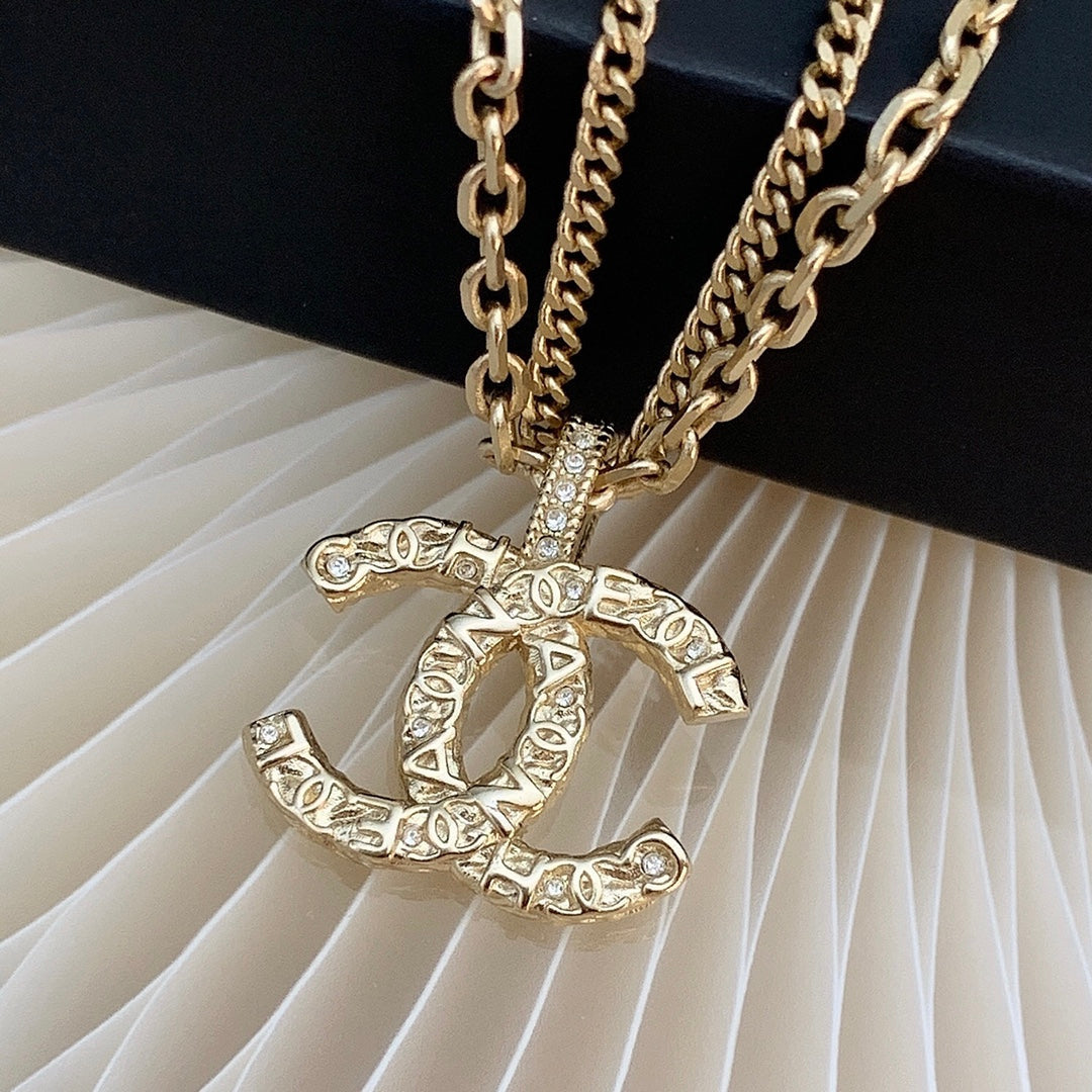 BG - Holiday Necklace chanel048