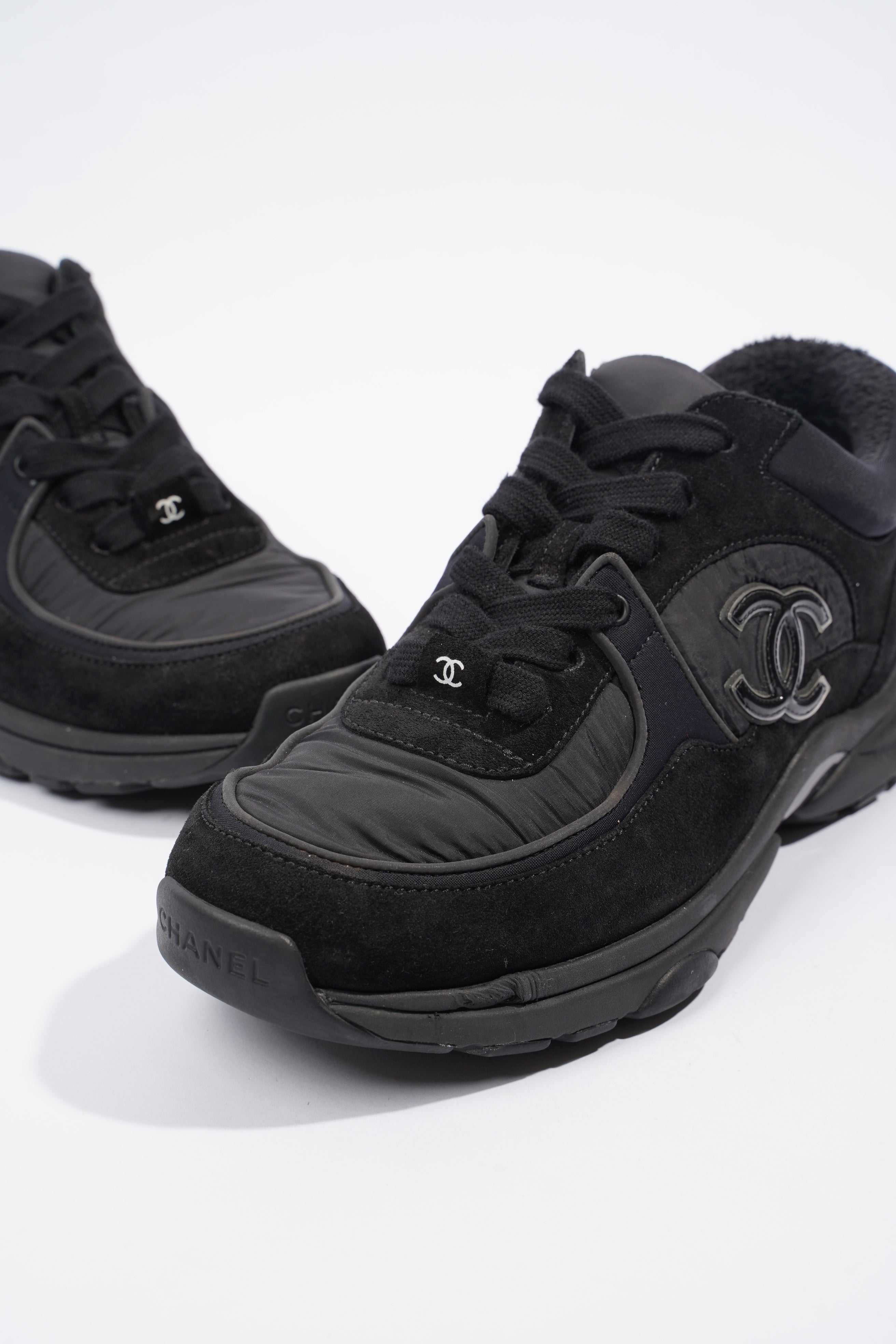 Chanel CC Runner Black Canvas EU 37 UK 4