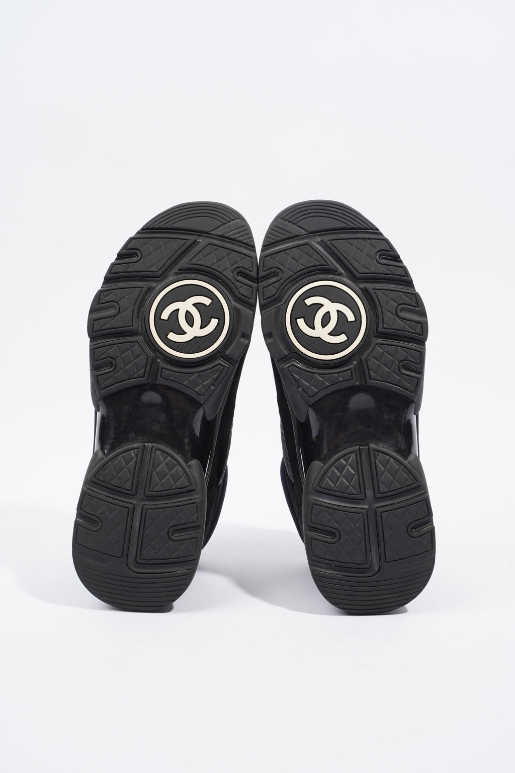 Chanel CC Runner Black Canvas EU 37 UK 4