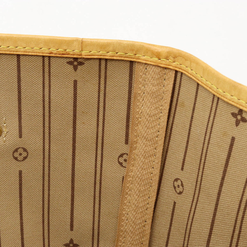 Louis Vuitton Monogram Neverfull MM Tote Bag M40156