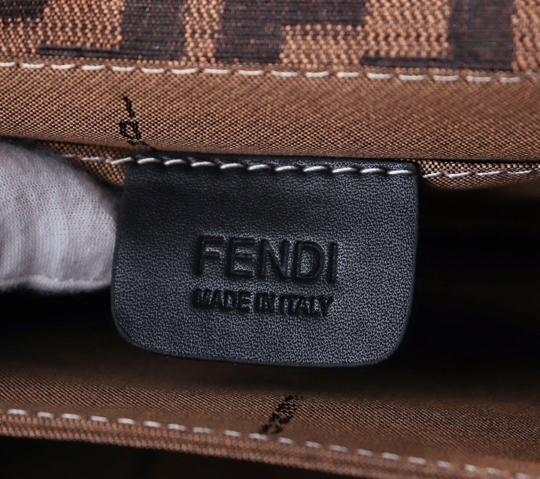 Luxury  Bags Fendi 063