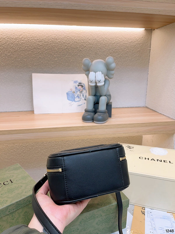 Luxury - Gucci Bags - 137