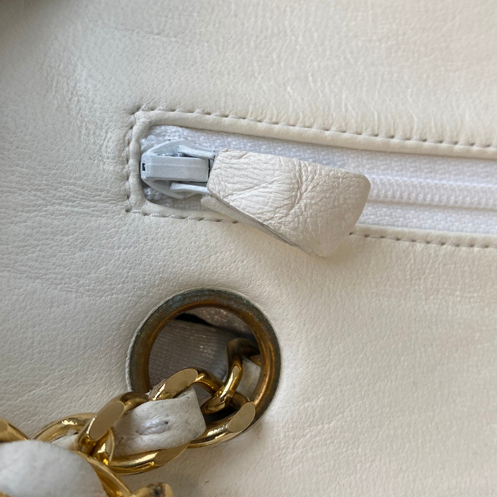 Chanel White Leather Double flap shoulder bag
