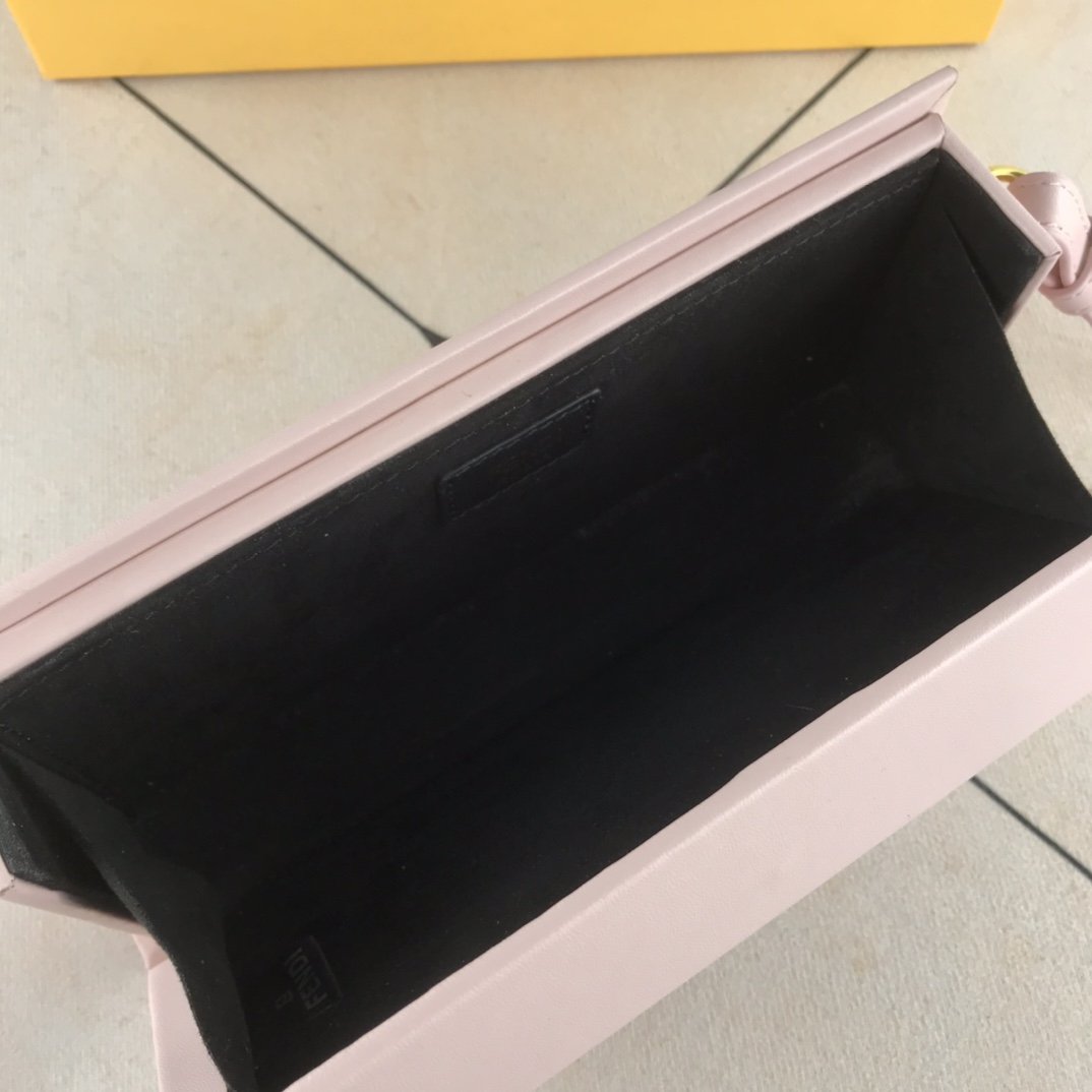 Designer Handbags Fendi 052