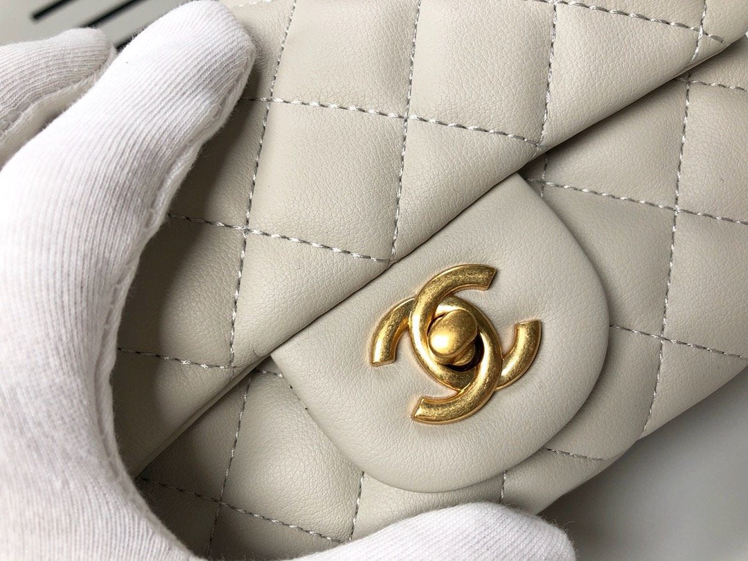 Designer Handbags Chanel 115