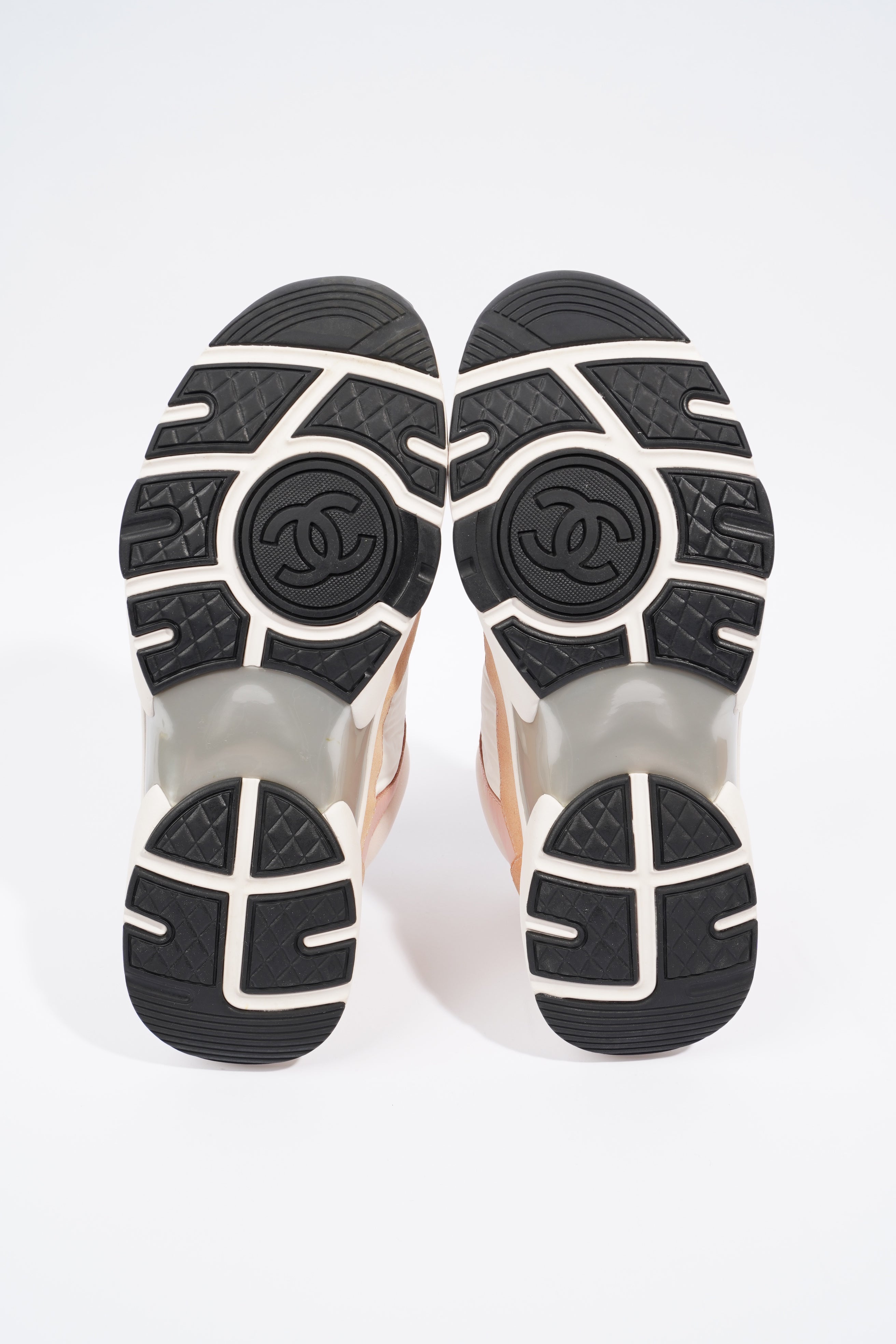 Chanel CC Runner Pink / White / Beige Suede EU 40 UK 7