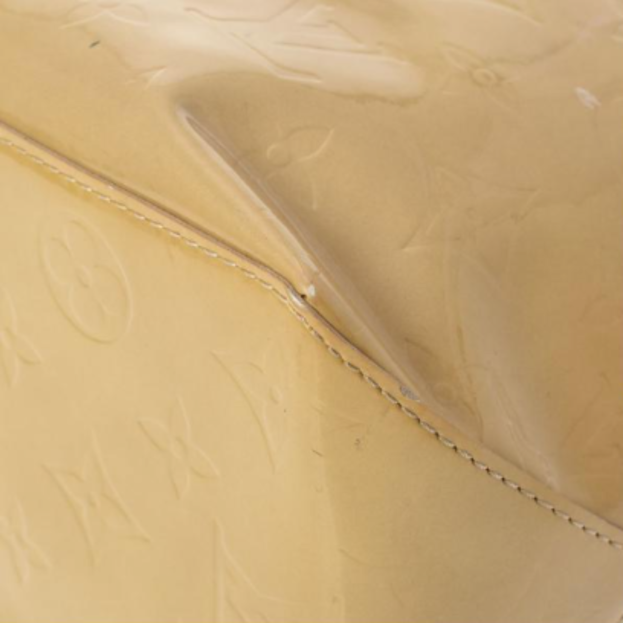 Louis Vuitton Beige Patent leather Reade handbag bag