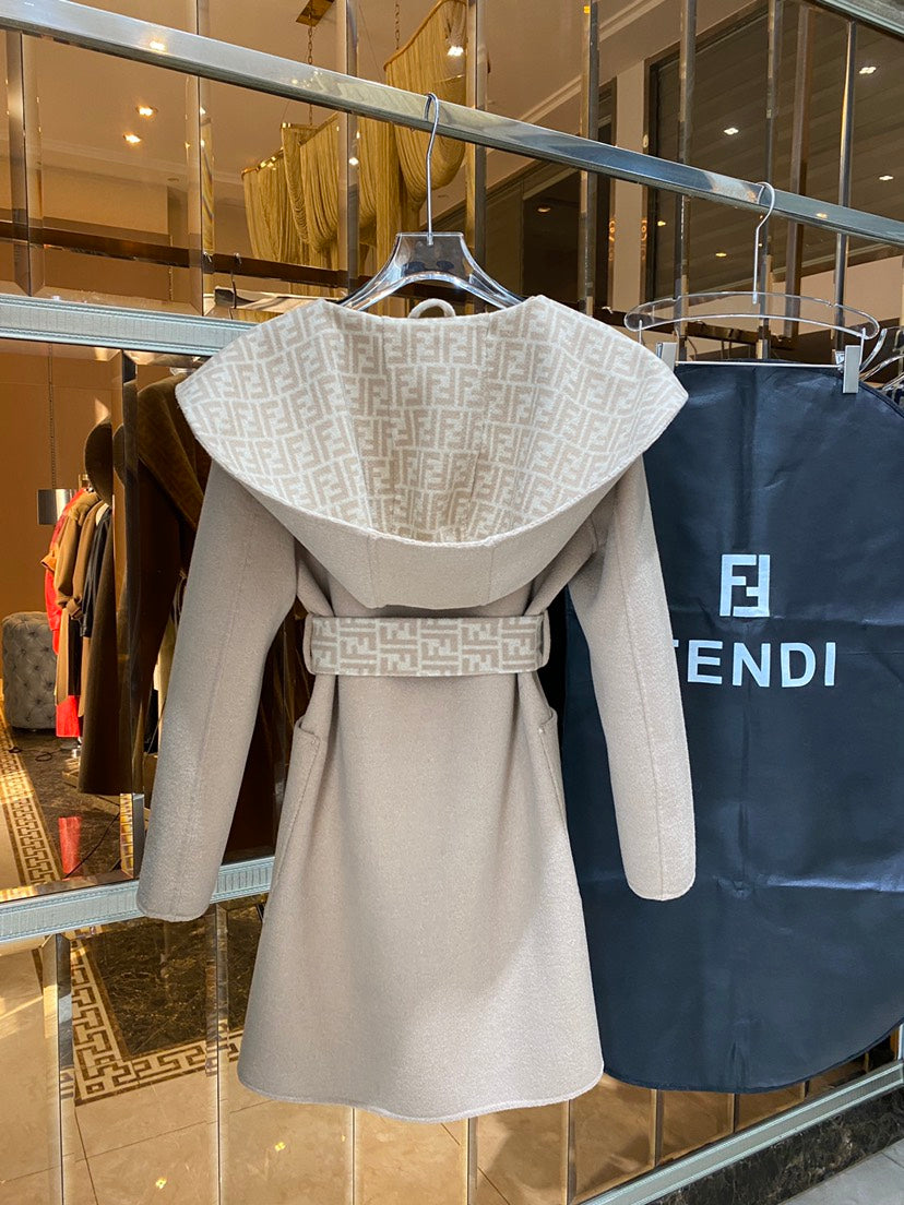 LuxuryWrap Coat  Fendi 003