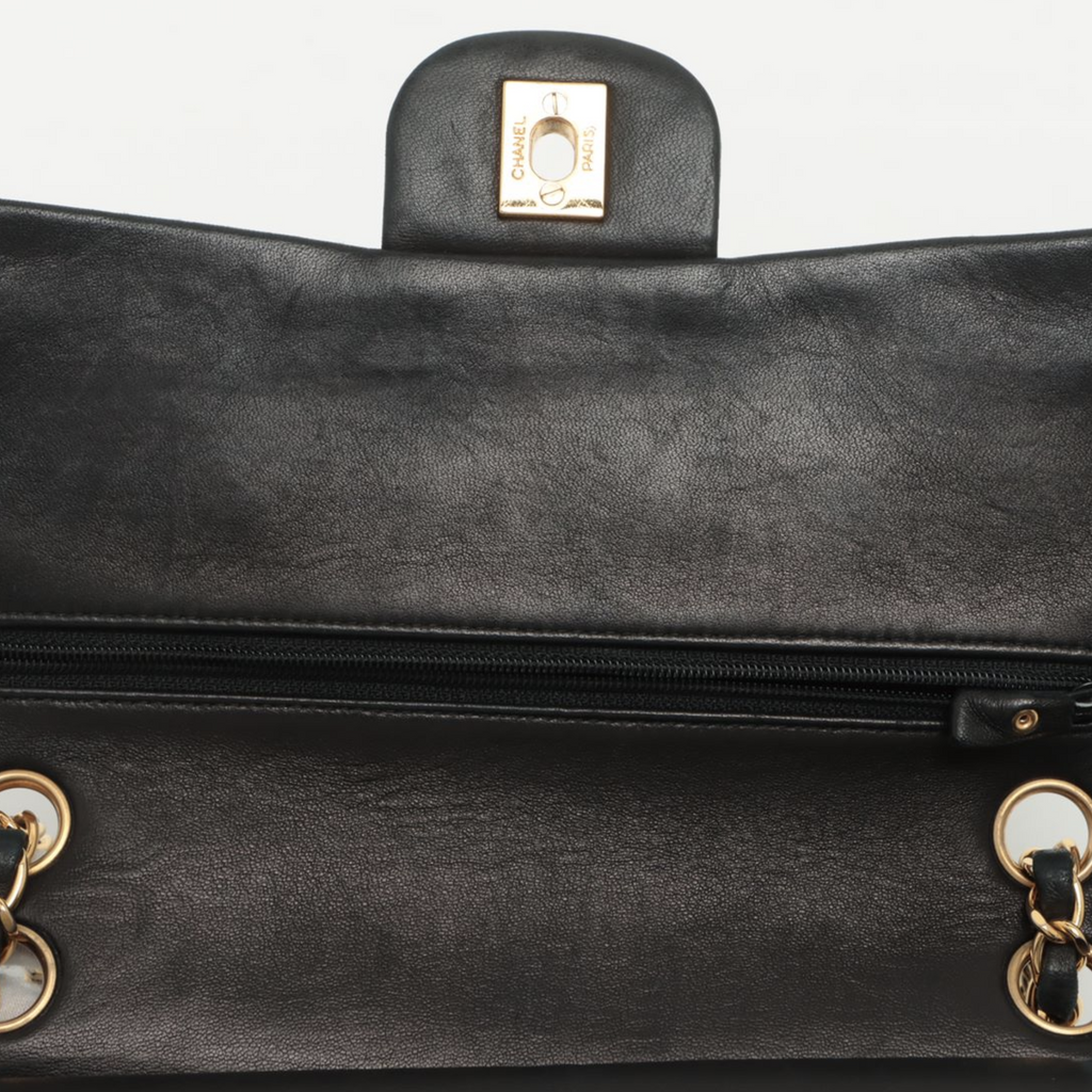 Chanel Black Leather Timeless shoulder bag