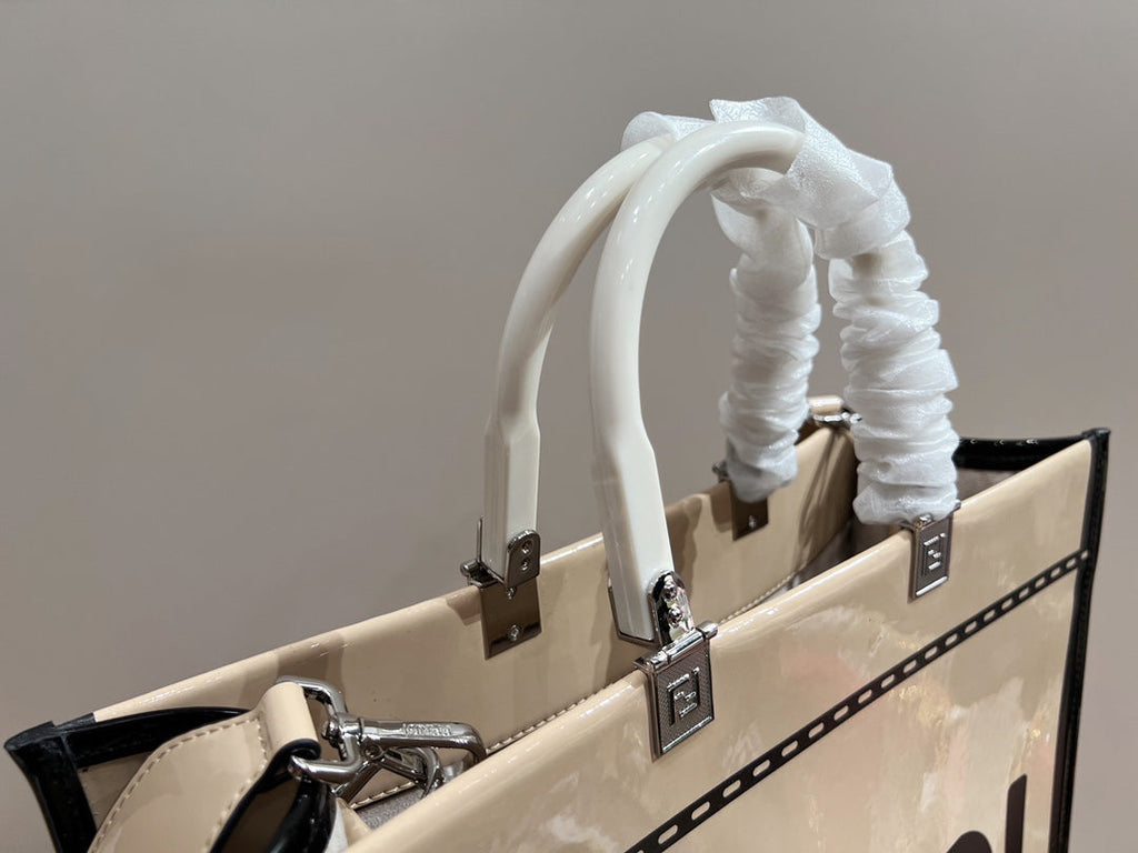 Luxury Bags Fendi 283