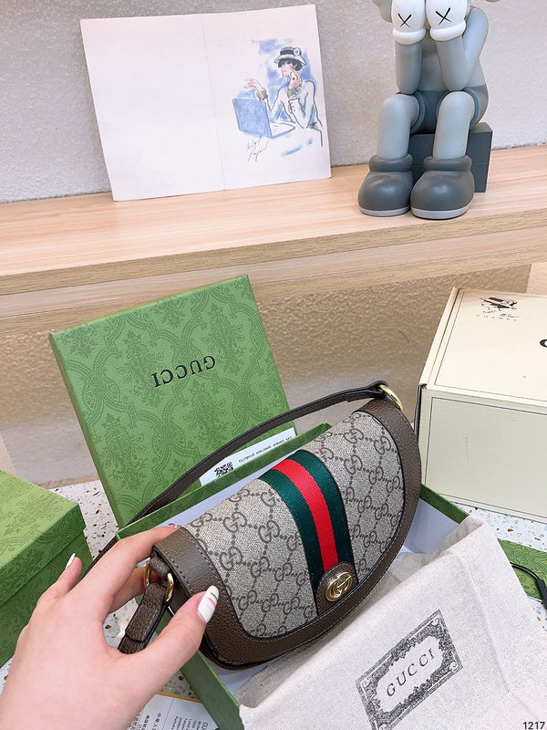Luxury - Gucci Bags - 220