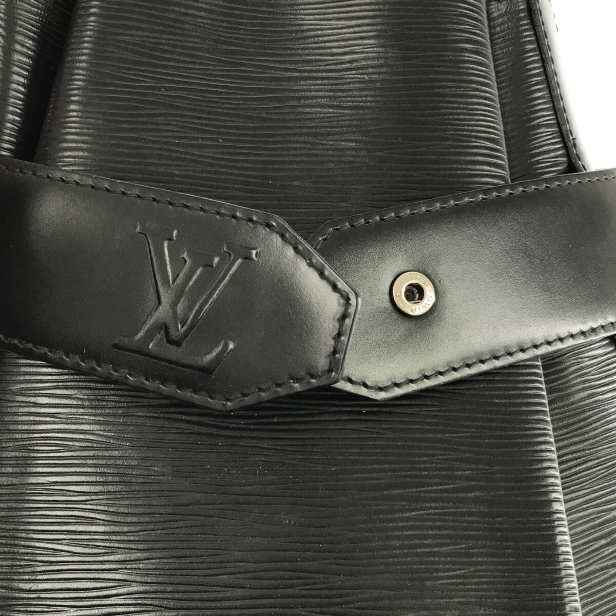 Louis Vuitton Black Leather Sac d'epaule shoulder bag