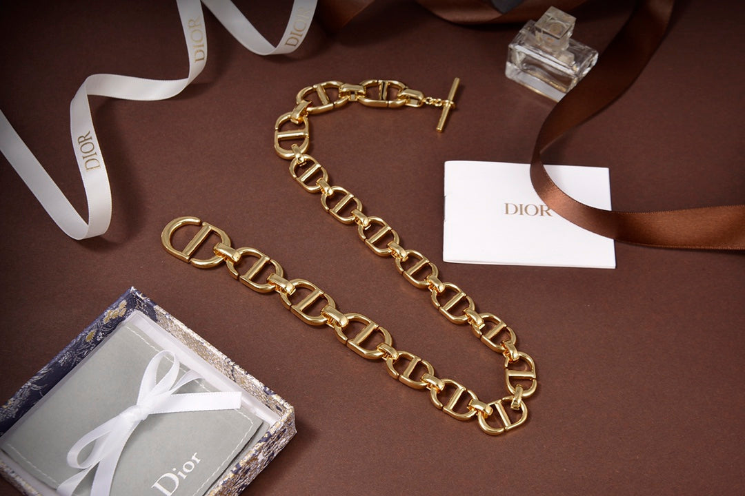 BG - Holiday Necklace dior014