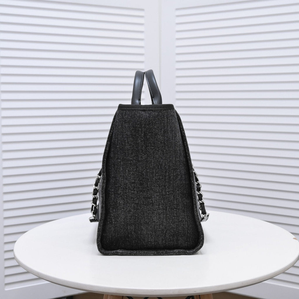 Designer Handbags Chanel 235