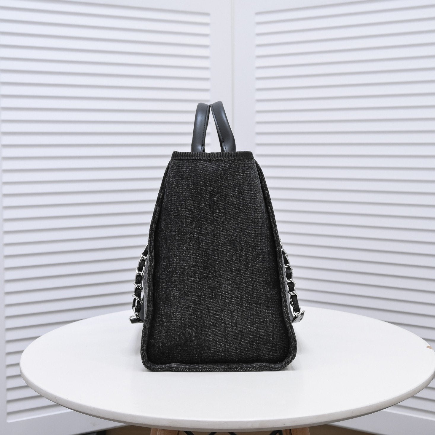 Designer Handbags Chanel 235