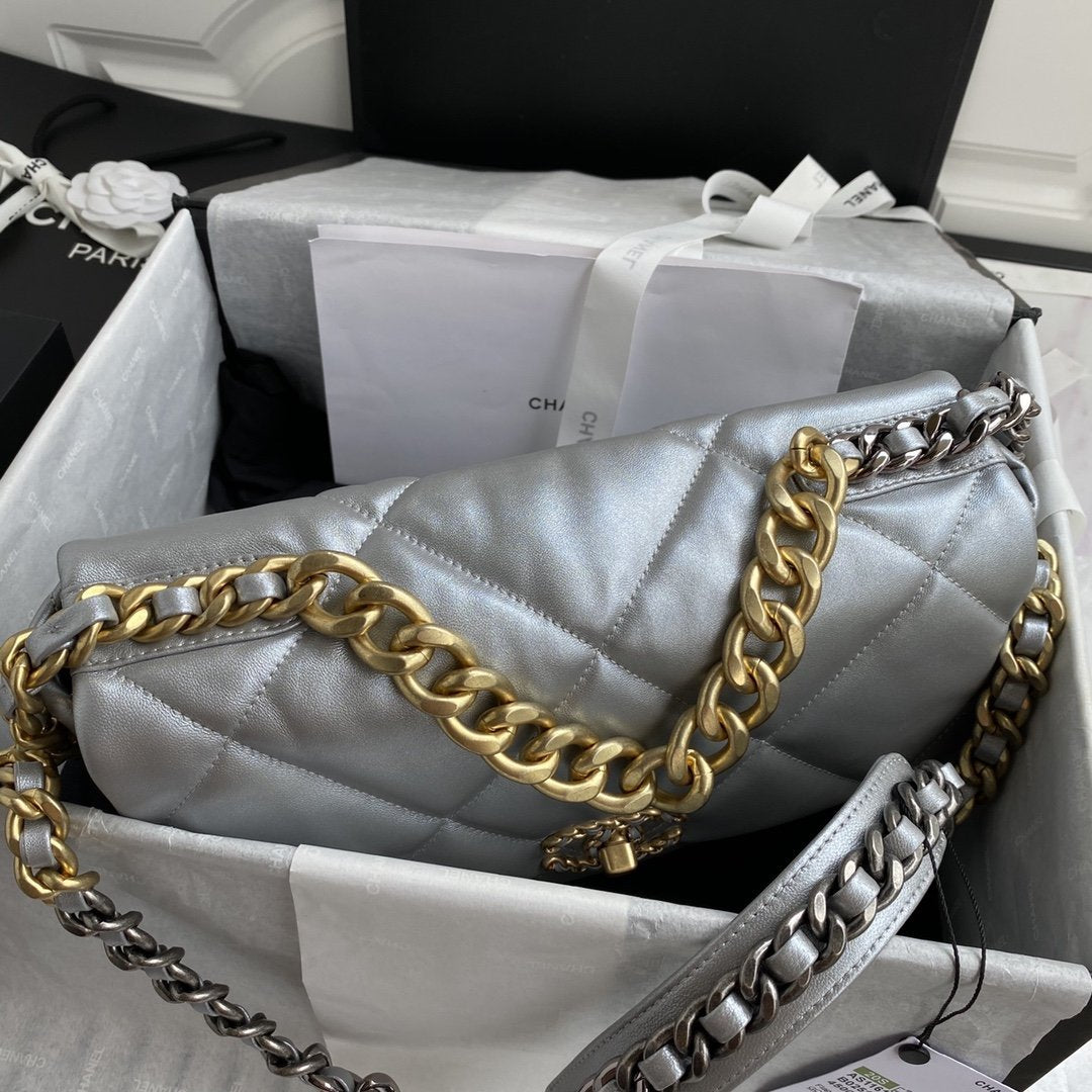 CHANEL 19 Maxi Flap Bag