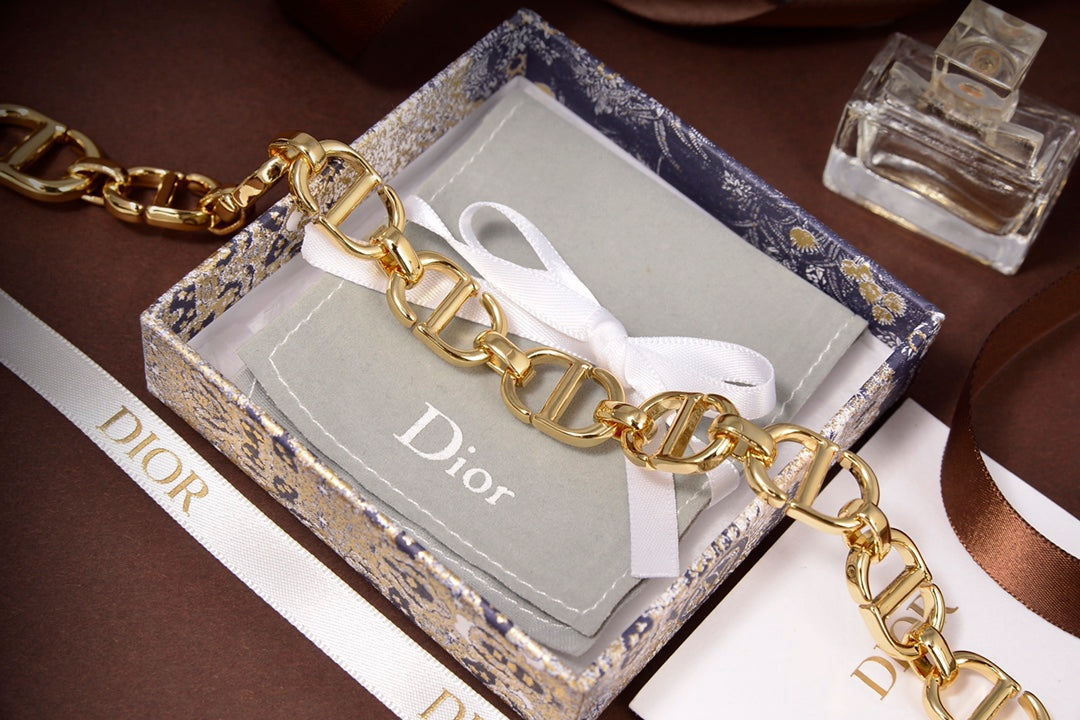 BG - Holiday Necklace dior014