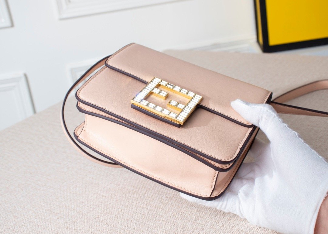 Designer Handbags Fendi 077