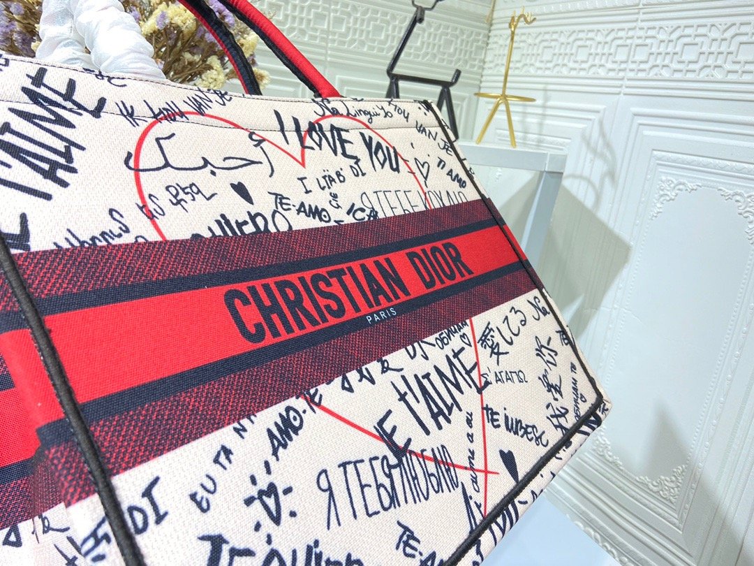 Designer Handbags dior 136