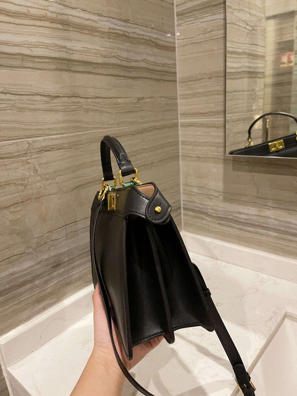 Luxury  Bags Fendi 111