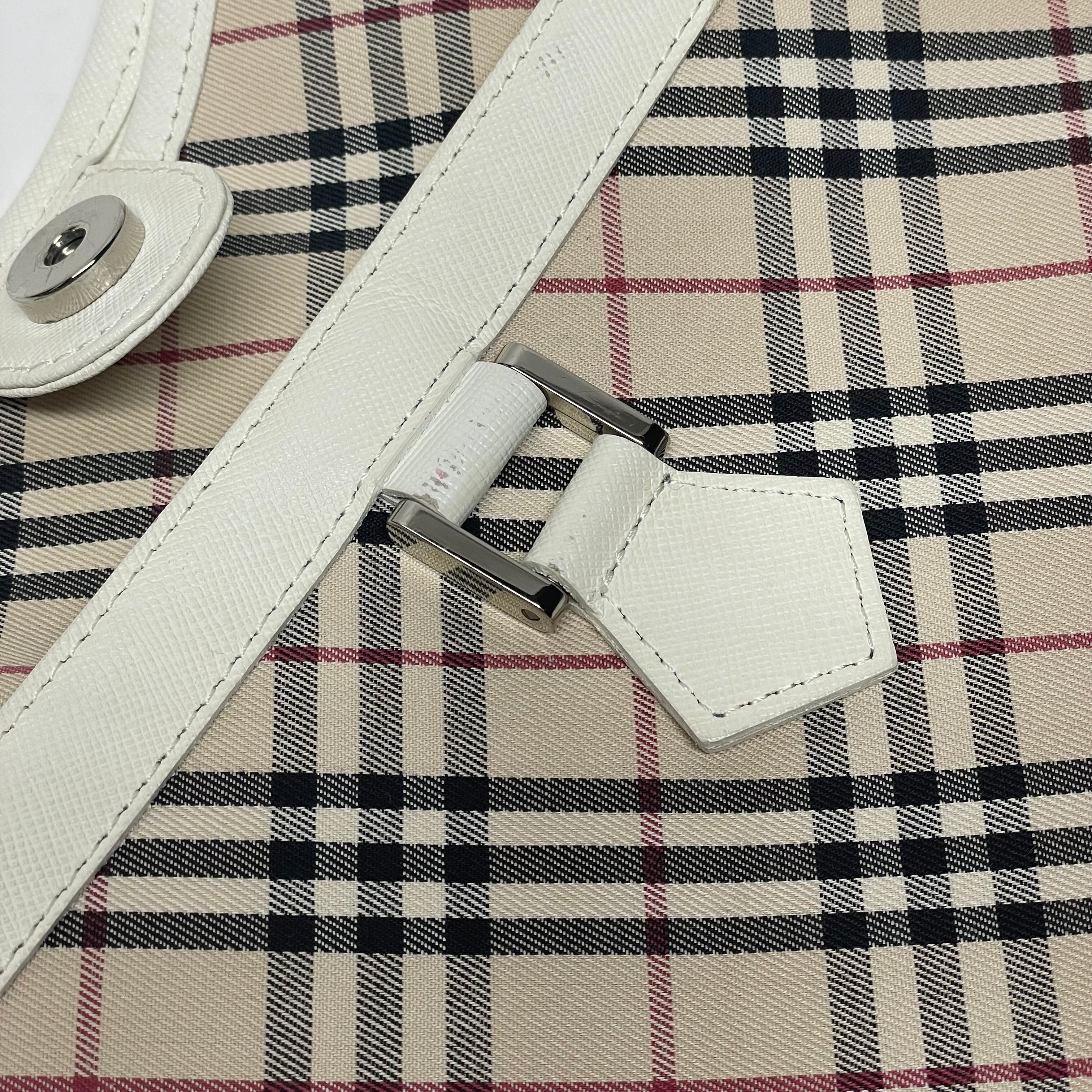 Handbag Luxury Designer By Burberry  Size: Medium