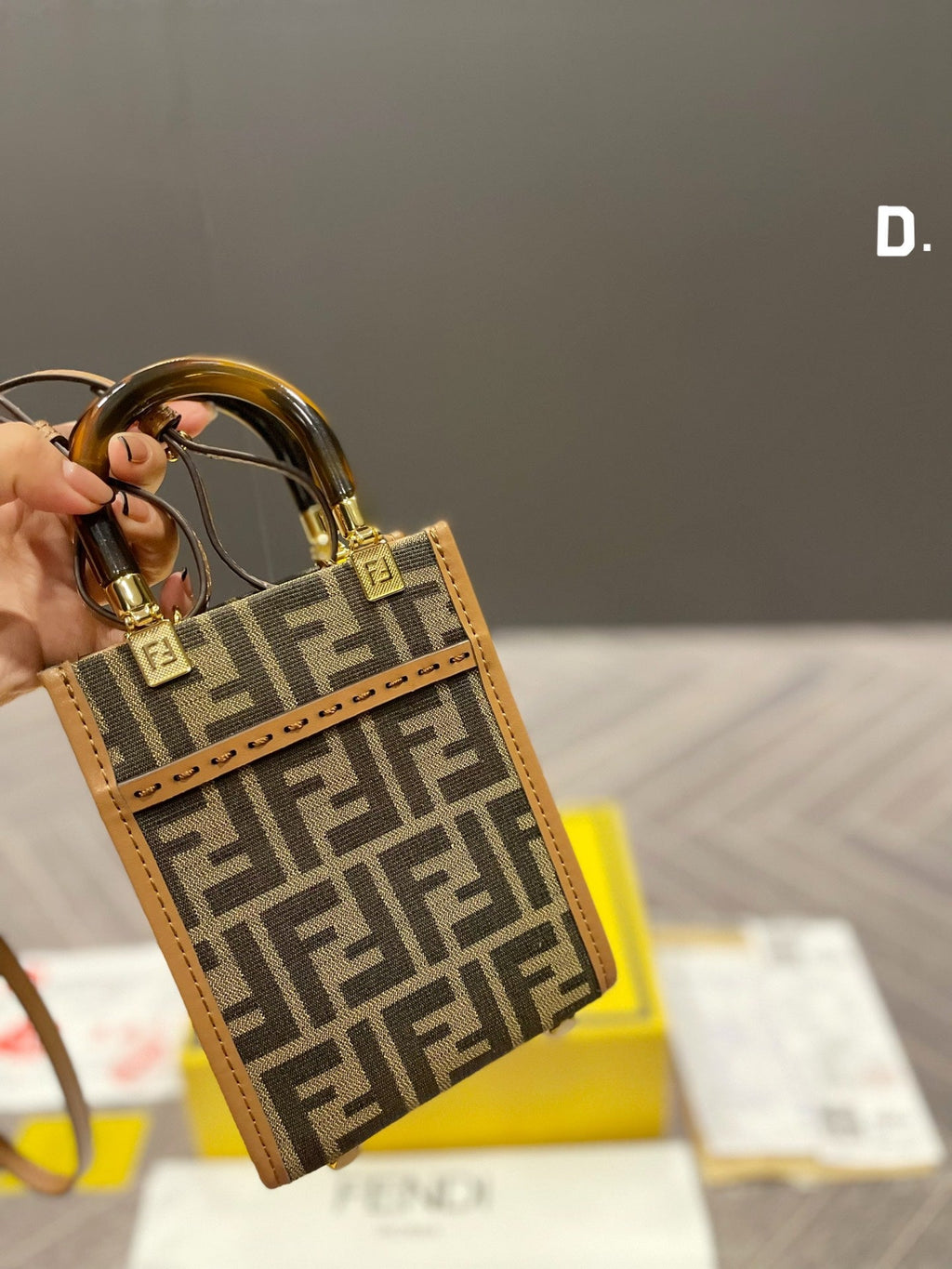 Luxury  Bags Fendi 272