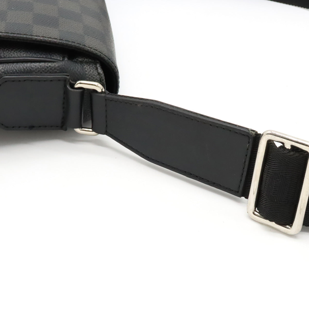 LOUIS VUITTON Louis Vuitton Damiegraphit District PM NV3 Shoulder Bag Messenger Bag Slipper N42710