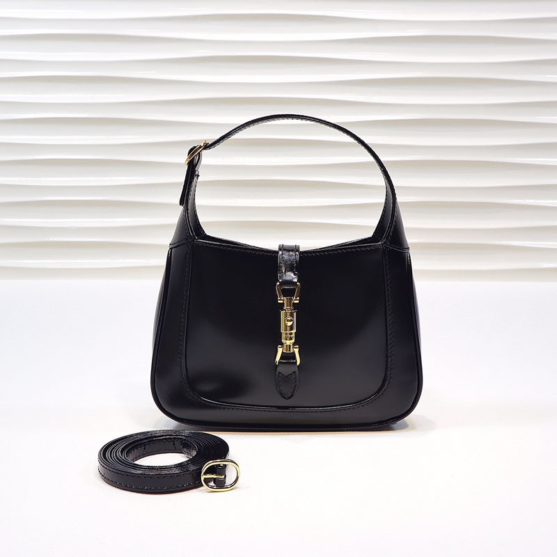 GGG - Bags District - 005