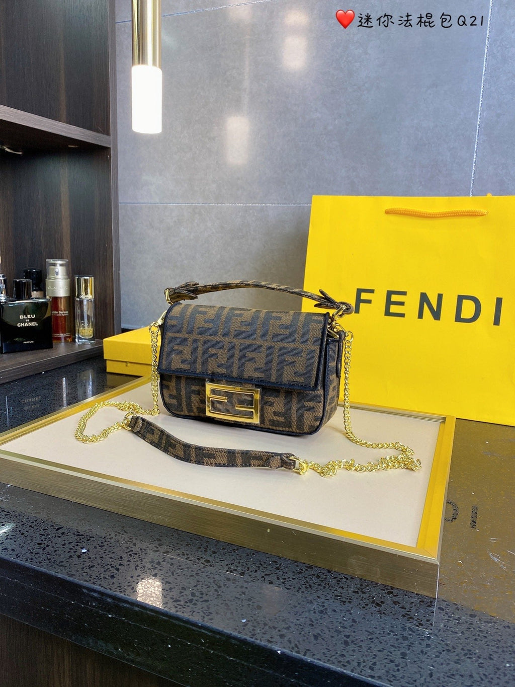 Luxury  Bags Fendi 135