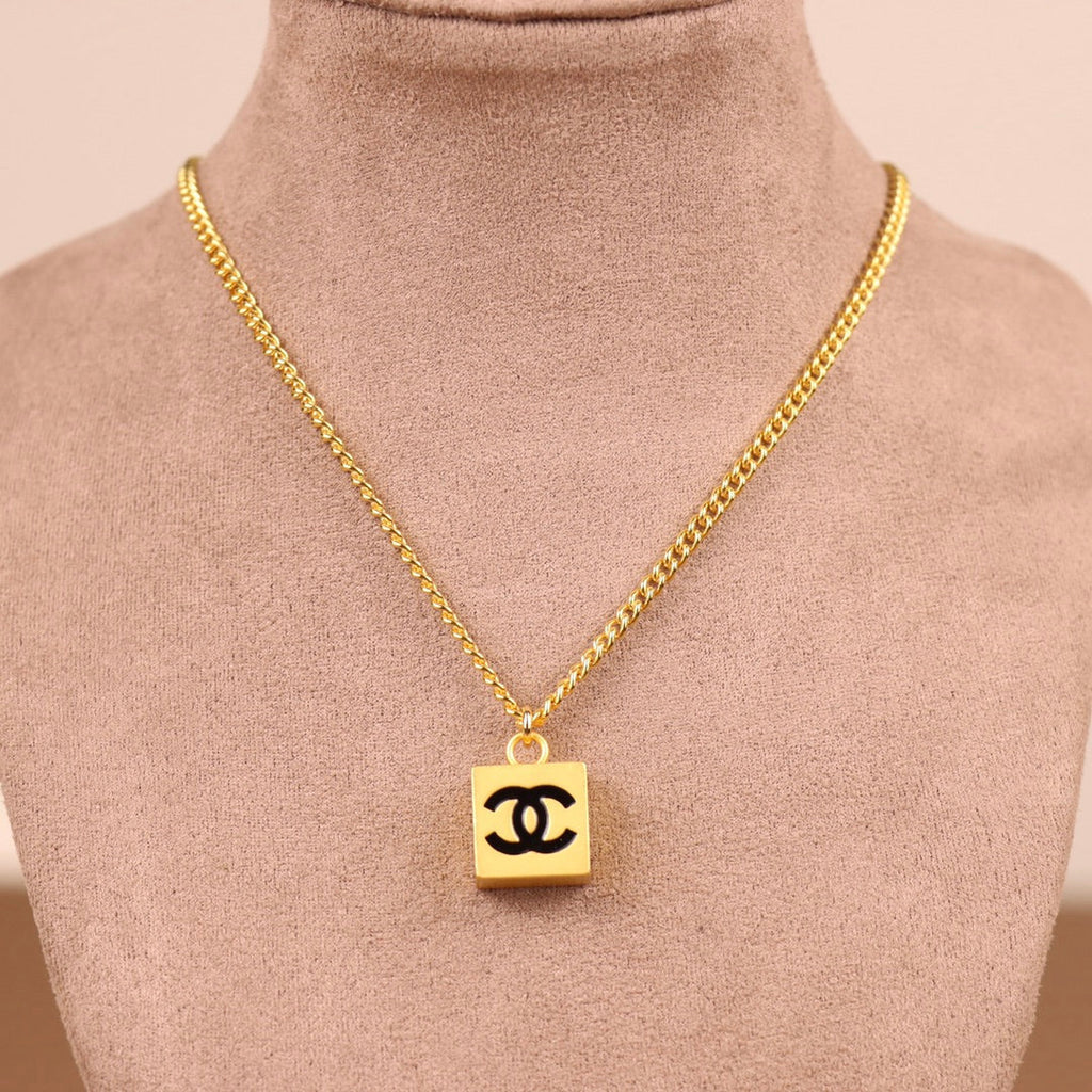 BG - Holiday Necklace chanel038