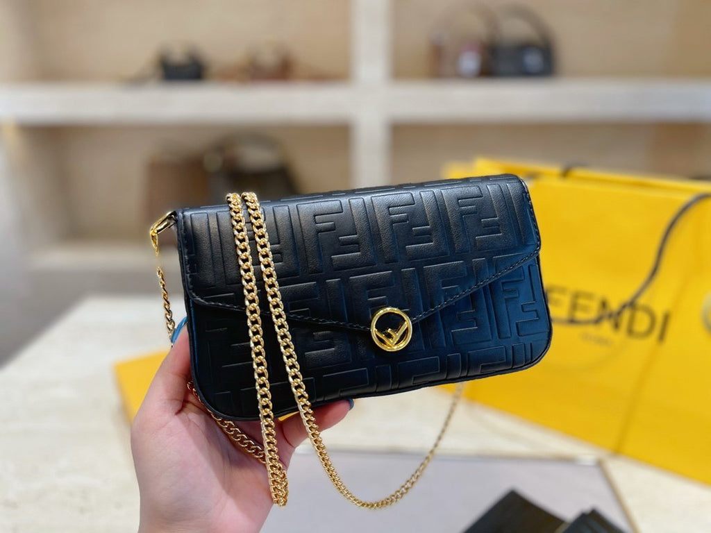 Luxury  Bags Fendi 126